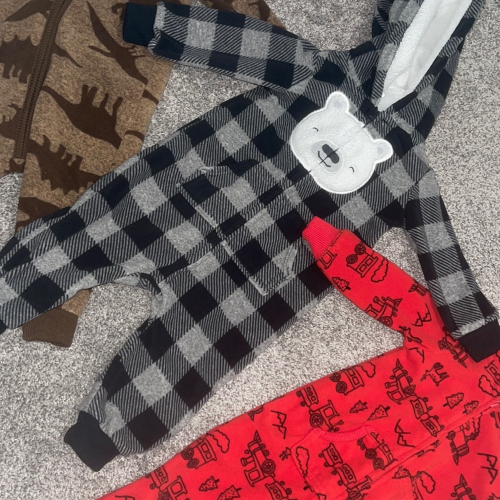 Carter’s bundle - Picture 3 of 4